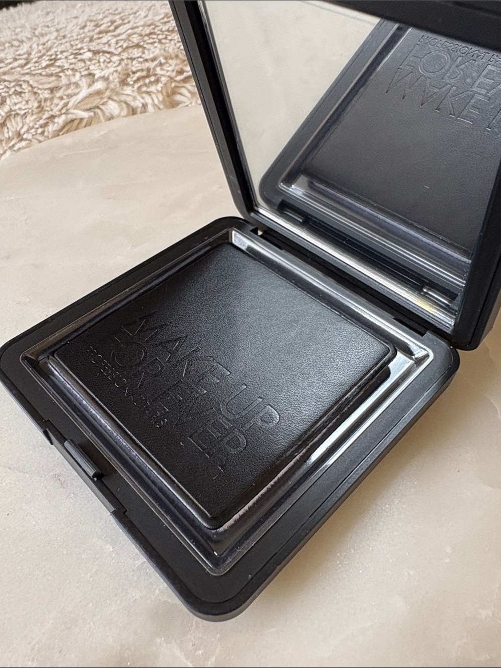 Makeup Forever 1.2 LIGHT MEDIUM Pressed Powder - Picture 3 of 4